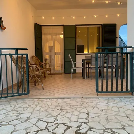 Amabile Panoramic House